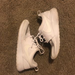 Nike Roshe (white)